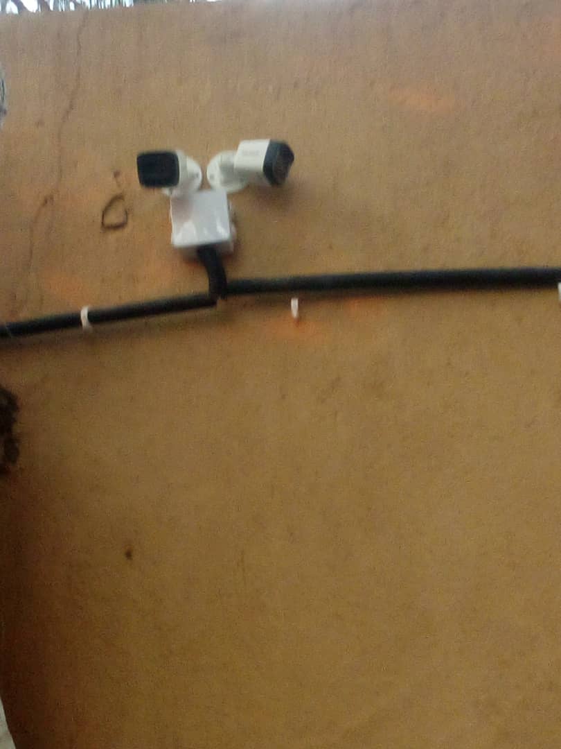 Two opposite facing bullet cameras